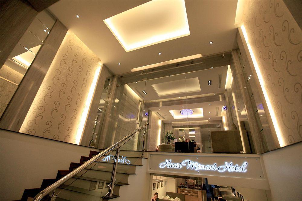 Queen's Central Hotel Hanoi Buitenkant foto